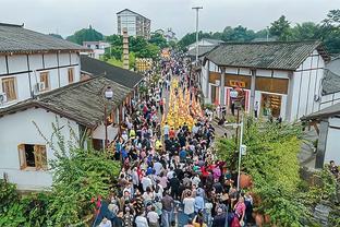 德天空：拜仁询问托莫里，再次考虑查洛巴，吉拉西、阿劳霍